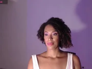 BELBIG free chat on liveonude Image 6