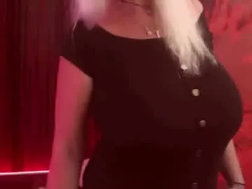 DiamondJo free chat on liveonude Image 17