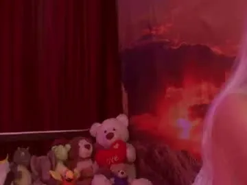 DiamondJo free chat on liveonude Image 18