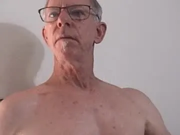 HEYBANANA free chat on liveonude Image 15