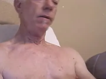 HEYBANANA free chat on liveonude Image 3