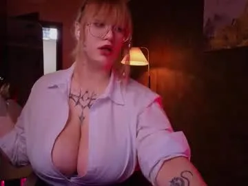 maddymendozaxx free chat on liveonude Image 16