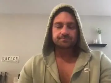 aine_collins_ free chat on liveonude Image 4