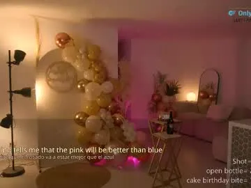 mightylaura free chat on liveonude Image 19