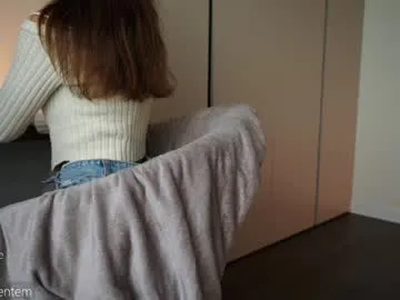 loveuniverse8 free chat on liveonude Image 5