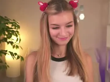 april_ebony18_ free chat on liveonude Image 2