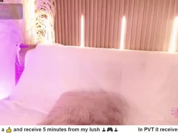 rouxe_lee free chat on liveonude Image 11