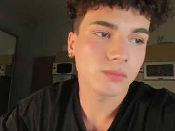 DiamondJo free chat on liveonude Image 16