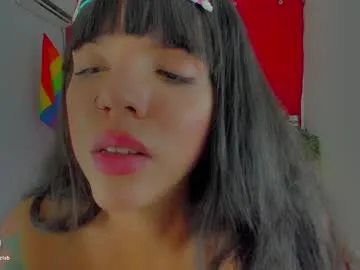 xunybany free chat on liveonude Image 7