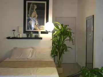 DiamondJo free chat on liveonude Image 8