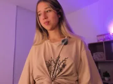 Wild-Angel777 free chat on liveonude Image 8