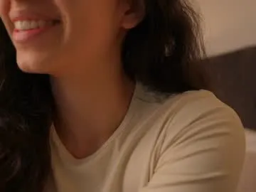 hidianapaola free chat on liveonude Image 16