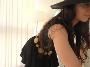 hidianapaola free chat on liveonude Image 6