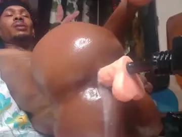 hold-me-tight free chat on liveonude Image 14