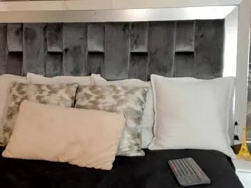 _caro_lyne_ free chat on liveonude Image 6