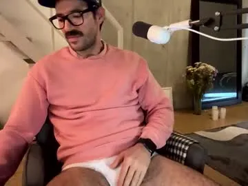 nikolaj_costeer_w free chat on liveonude