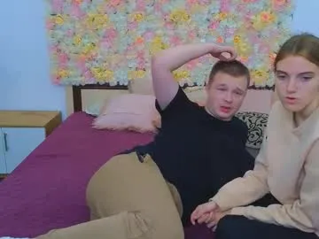 WhoreRobot free chat on liveonude Image 18