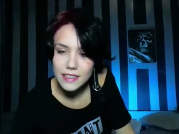 lory34 free chat on liveonude Image 4