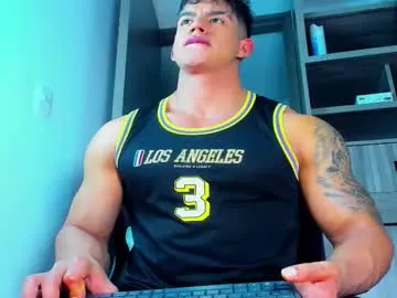 akila_clive free chat on liveonude Image 18