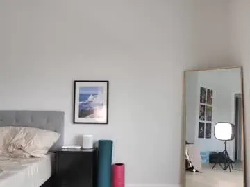 ELENA-XXX free chat on liveonude Image 4