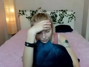 noah_devil_ free chat on liveonude Image 11