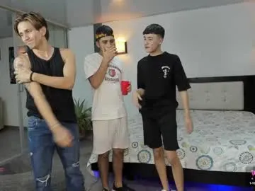 DiamondJo free chat on liveonude Image 2