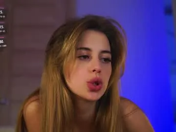 BELBIG free chat on liveonude Image 11