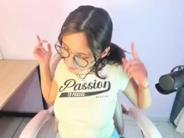 ruby_dallos free chat on liveonude Image 3