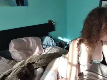 elliee_alves free chat on liveonude Image 15