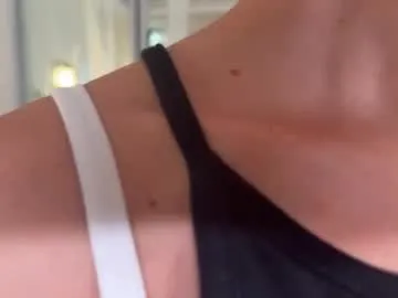 matildamoist free chat on liveonude Image 14