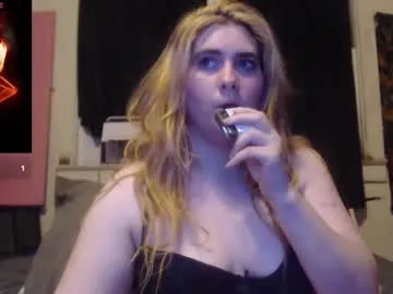 lory34 free chat on liveonude Image 17