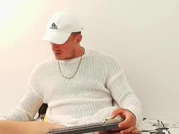 BELBIG free chat on liveonude Image 10