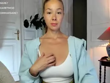 yiovanna19 free chat on liveonude Image 3