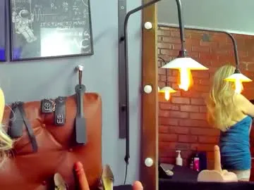 DiamondJo free chat on liveonude Image 17