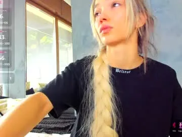 sarah_haggai free chat on liveonude Image 7