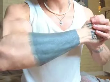 HEYBANANA free chat on liveonude Image 3