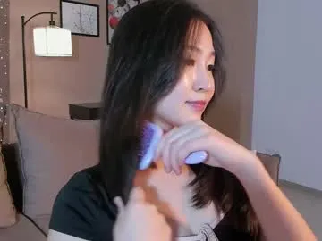 xunybany free chat on liveonude Image 4