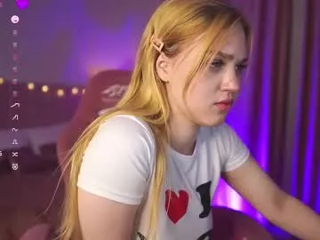 raspberrytommy free chat on liveonude Image 2