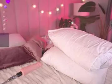 raspberrytommy free chat on liveonude Image 6