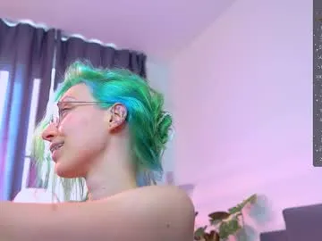 vika_loves_you free chat on liveonude Image 13