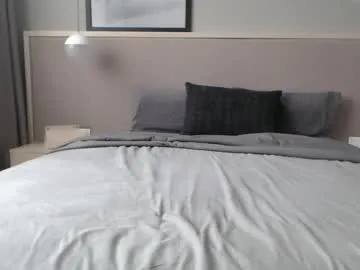 HEYBANANA free chat on liveonude Image 2