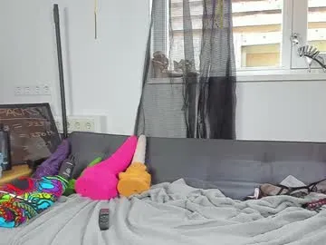 HEYBANANA free chat on liveonude Image 7