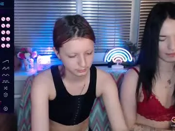 MiaLiaHot free chat on liveonude Image 17