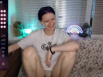 MiaLiaHot free chat on liveonude Image 4