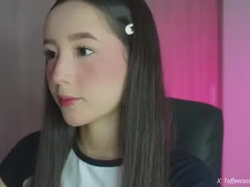 DiamondJo free chat on liveonude Image 16