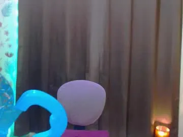 yiovanna19 free chat on liveonude Image 14