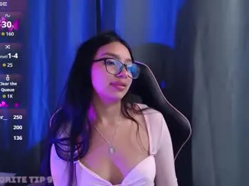 xunybany free chat on liveonude Image 16