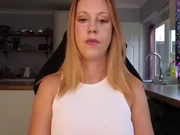 kyany_ free chat on liveonude Image 6