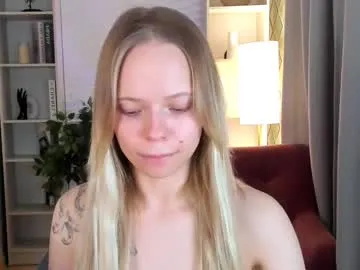 xunybany free chat on liveonude Image 3