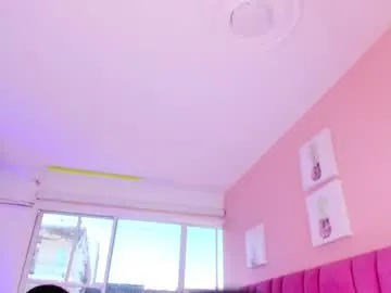 karolina7 free chat on liveonude Image 4